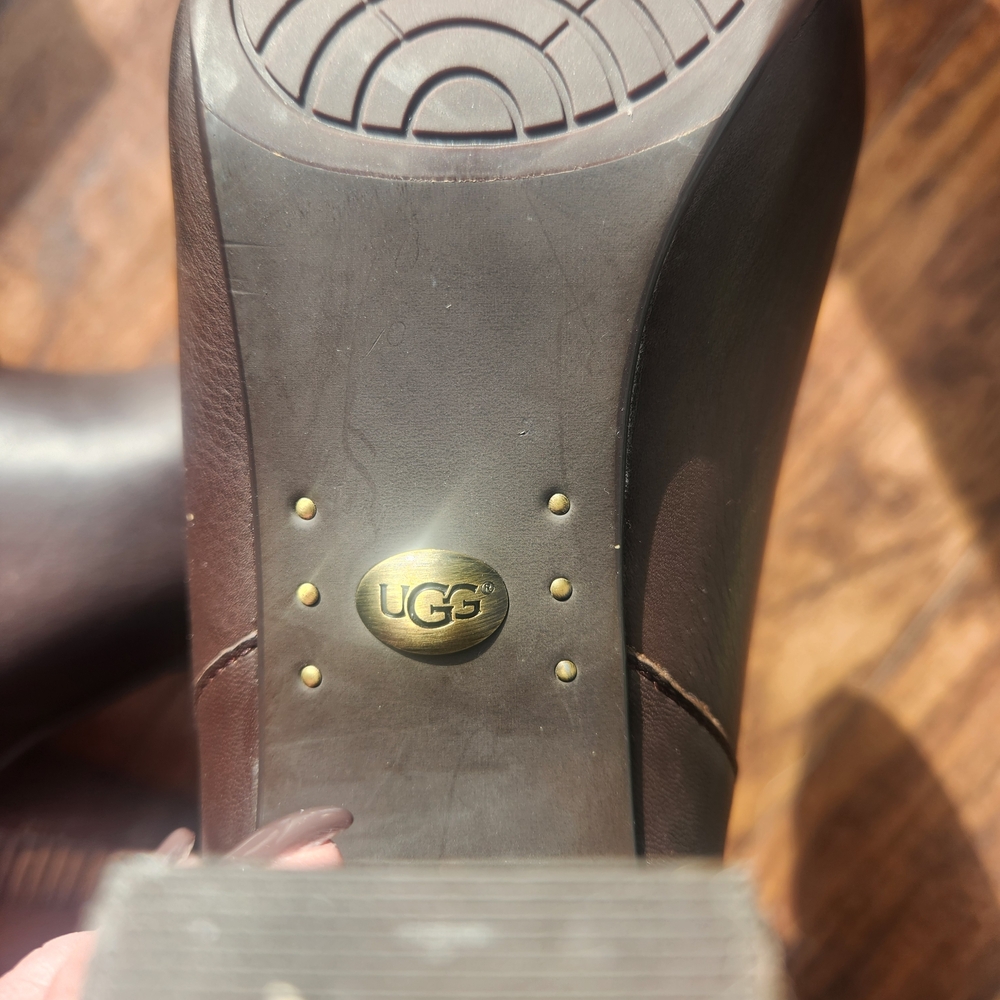 UGG Brown Leather Heeled Ankle Boots with Knit Cuff 9 - Picture 4 of 8